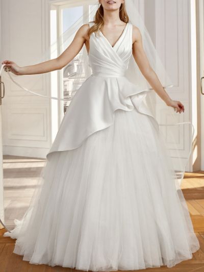 A-line V-neck Sleeveless Sweep / Brush Train Tulle Wedding Gown With Lace