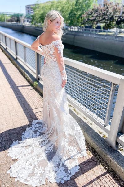 Mermaid Off-the-shoulder Sweetheart Neck Long Sleeves Chapel Train Tulle Wedding Gown With Lace