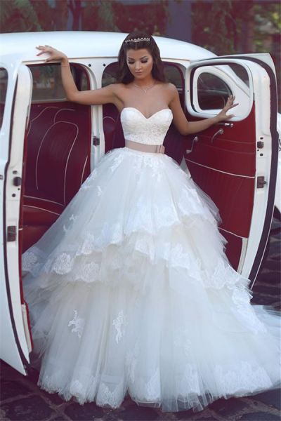 A-line Sweetheart Neck Sleeveless Court Train Tulle Wedding Gown With Appliques