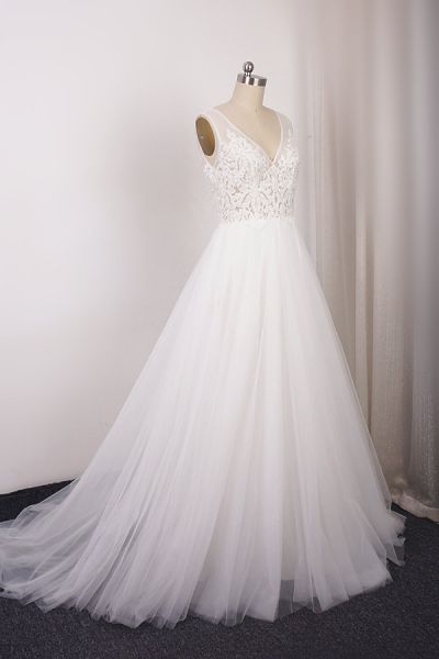 A-line V-neck Sleeveless Floor-length Tulle Bridal Dress With Appliques