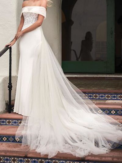 Mermaid Strapless Sleeveless Sweep / Brush Train Tulle Wedding Dress With Buttons