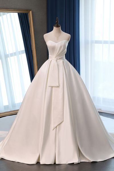 A-line Sweetheart Neck Floor-length Satin Bridal Dress