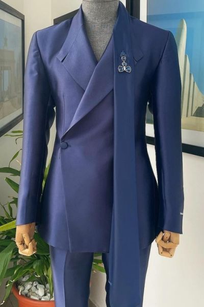 Glamorous Blue Prom Suit with Peaked Lapel
