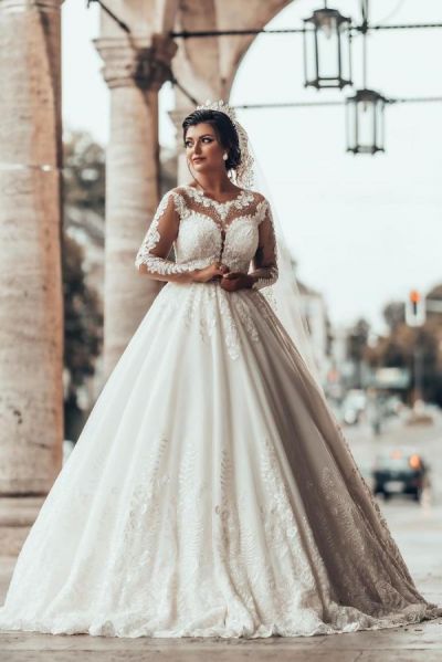A-line Jewel Neck Long Sleeves Chapel Train Tulle Bridal Gown With Lace