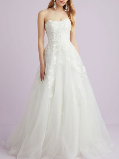 A-line Strapless Sweetheart Neck Court Train Tulle Bridal Dress With Buttons
