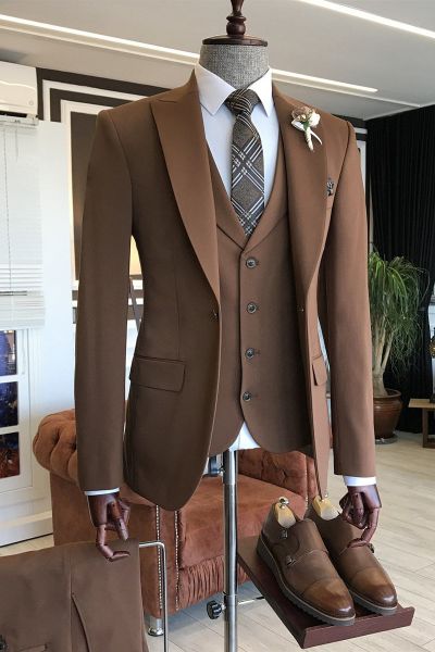 Brown Business Suit with Peaked Lapel