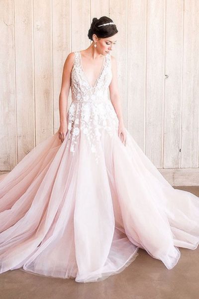 A-line V-neck Sleeveless Court Train Tulle Wedding Dress With Lace