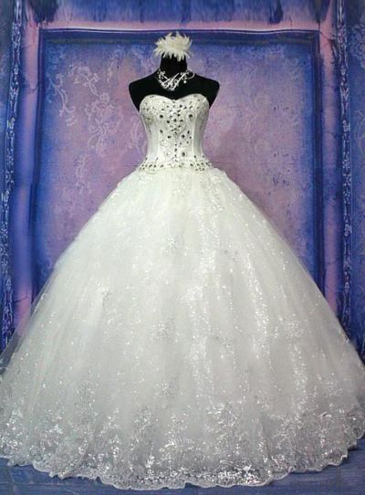 Ball Gown Sweetheart Neck Sleeveless Sweep / Brush Train Bridal Gown With Lace