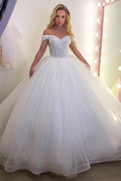 Sweetheart Neck Sleeveless Court Train Tulle Bridal Gown With Pearls