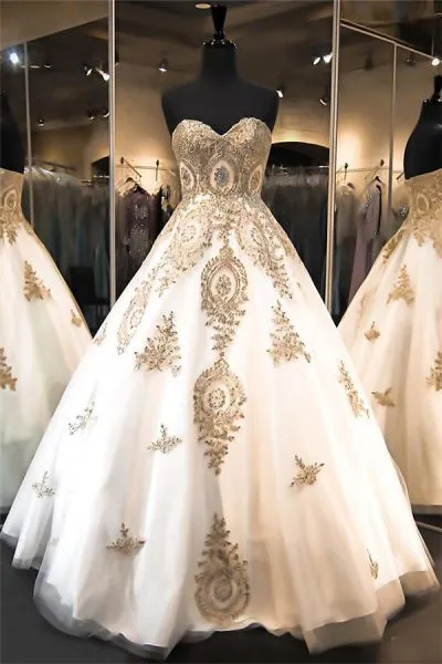 Ball Gown Sweetheart Neck Sleeveless Floor-length Tulle Wedding Dress With Lace