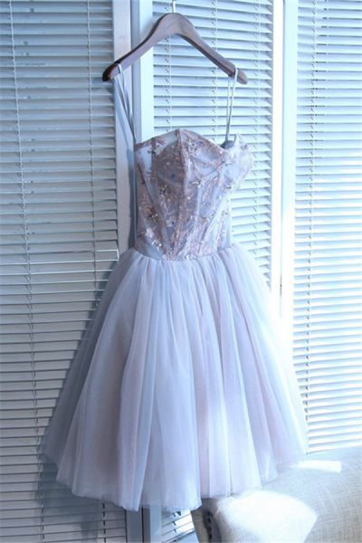 Ball Gown Sweetheart Neck Sleeveless Mini Homecoming Dress With Appliques