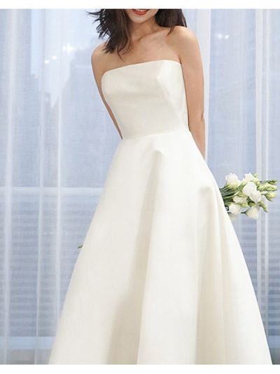 A-line Strapless Sweep / Brush Train Tulle Wedding Gown With Buttons
