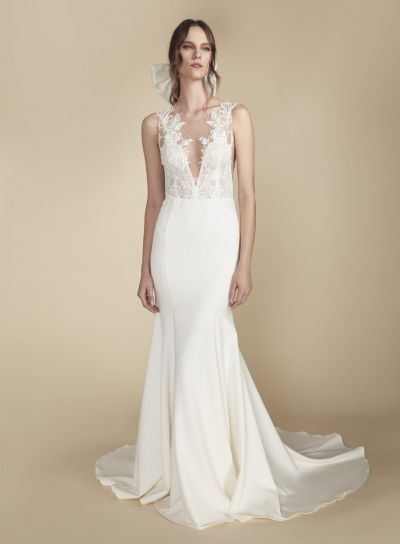 Column V-neck Sleeveless Sweep / Brush Train Taffeta Bridal Gown With Appliques