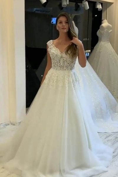 A-line V-neck Sleeveless Floor-length Tulle Wedding Dress With Lace