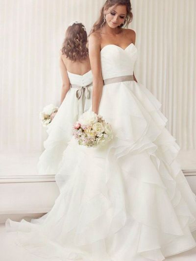 A-line Sweetheart Neck Sleeveless Chapel Train Organza Wedding Gown With Ruffles