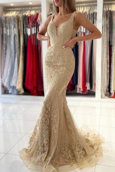 Mermaid Plunging Neckline Sleeveless Floor-length Lace Formal Dress With Lace
