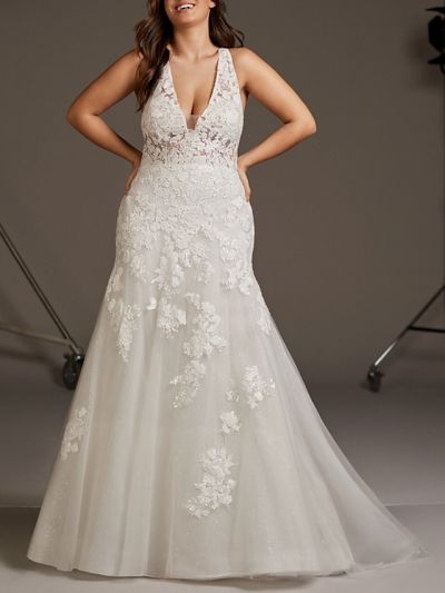Mermaid Straps V-neck Sweep / Brush Train Lace Wedding Gown With Lace