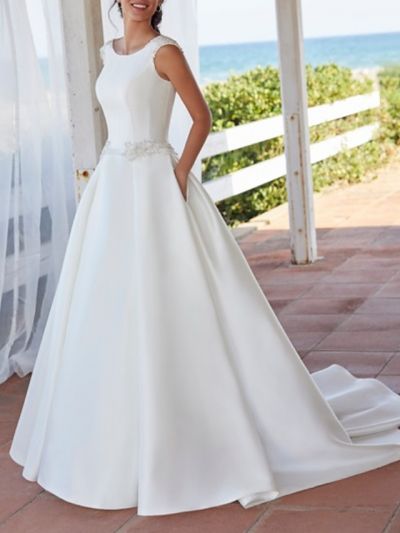 A-line Sleeveless Sweep / Brush Train Tulle Bridal Gown With Buttons
