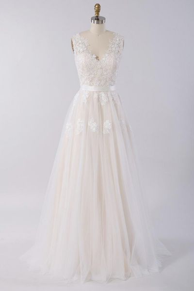 A-line V-neck Sleeveless Floor-length Tulle Wedding Dress With Appliques