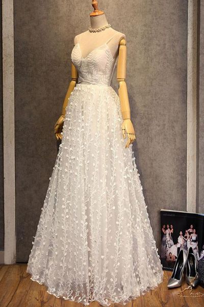 A-line Straps Sweetheart Neck Sleeveless Floor-length Tulle Bridal Dress With Lace