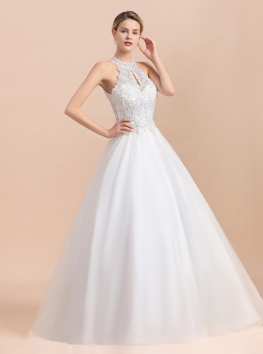 Halter-neck Sleeveless Sweep / Brush Train Tulle Wedding Gown With Lace 10
