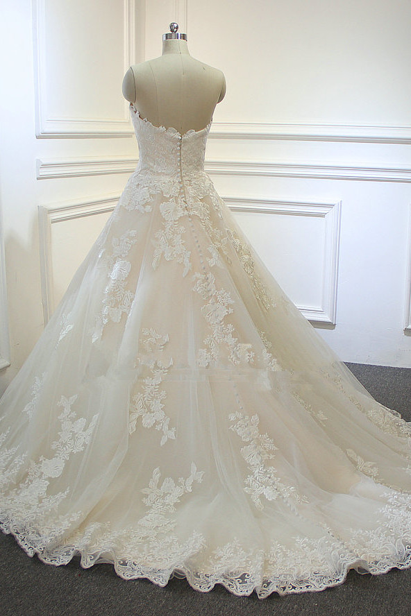 A-line Strapless Sweetheart Neck Sleeveless Floor-length Tulle Wedding Dress With Lace 3
