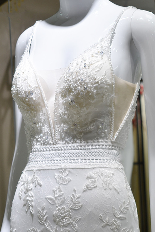 Mermaid Spaghetti Straps V-neck Sleeveless Floor-length Tulle Bridal Attire With Beading 5
