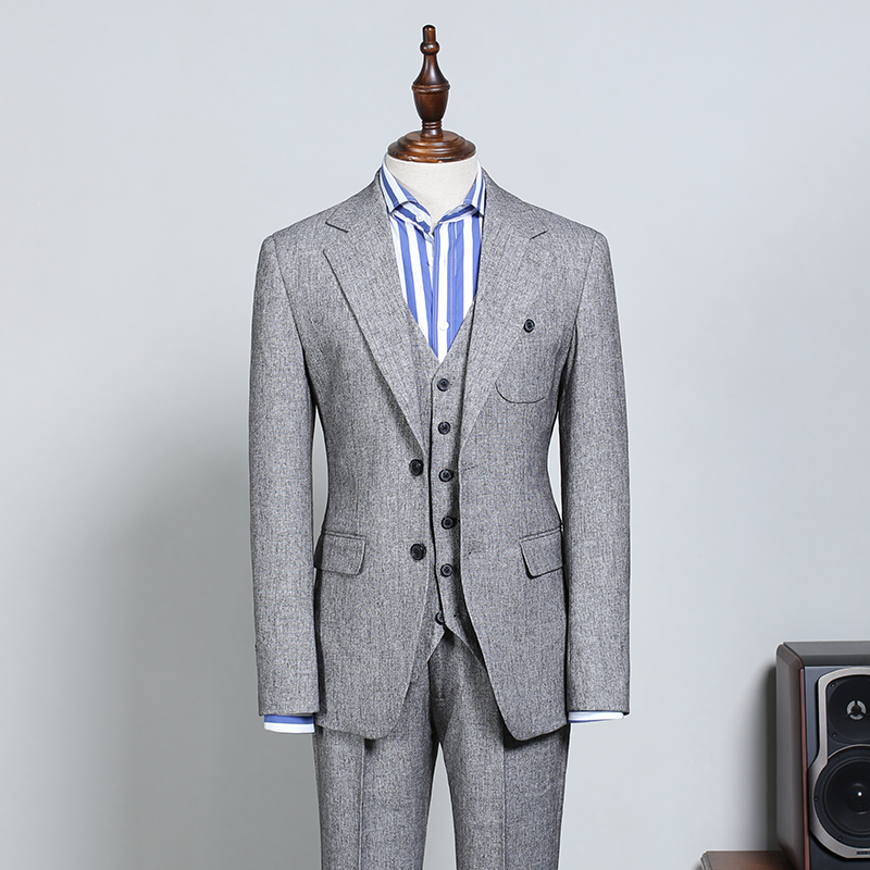 Gray Single Breasted Business Suit 2