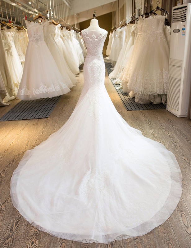 Mermaid Scoop Neck Sleeveless Court Train Bridal Gown With Beading 2