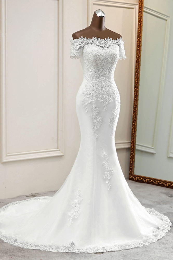 Mermaid Bateau Neck Short Sleeves Floor-length Tulle Wedding Dress With Appliques 3