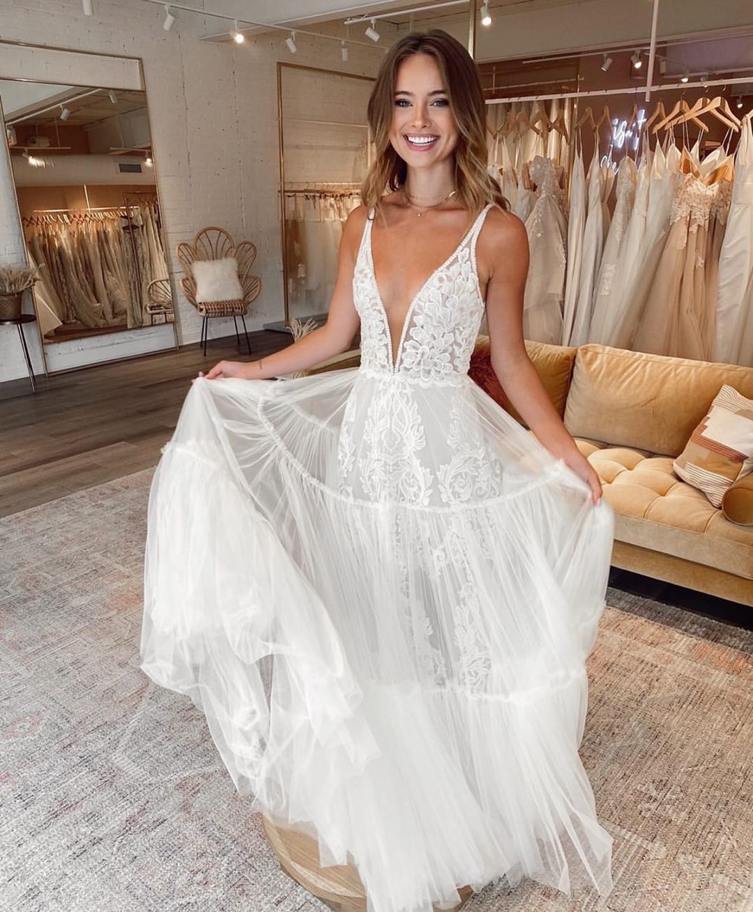 A-line Plunging Neckline Tulle Bridal Dress With Lace 3