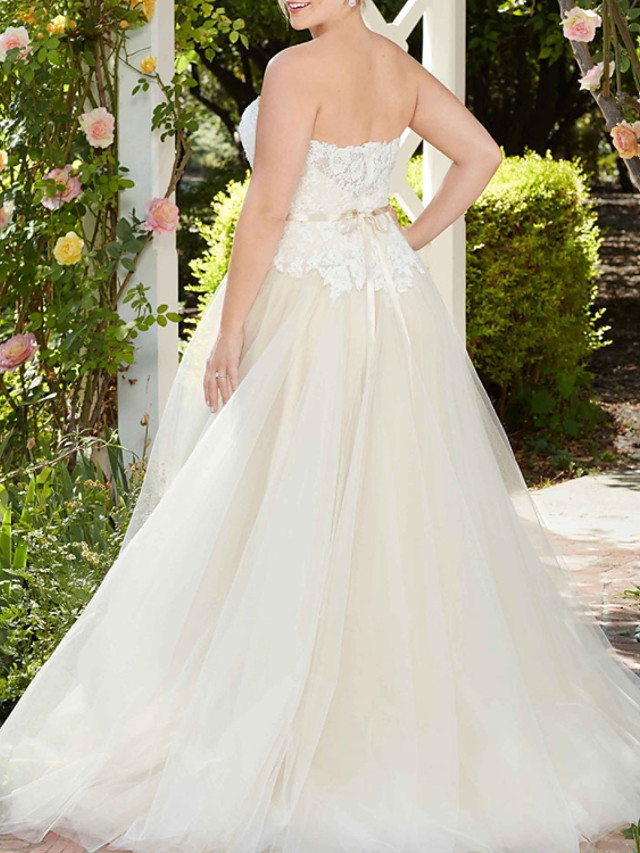 A-line Sweetheart Neck Sleeveless Tulle Bridal Gown With Court Train 5