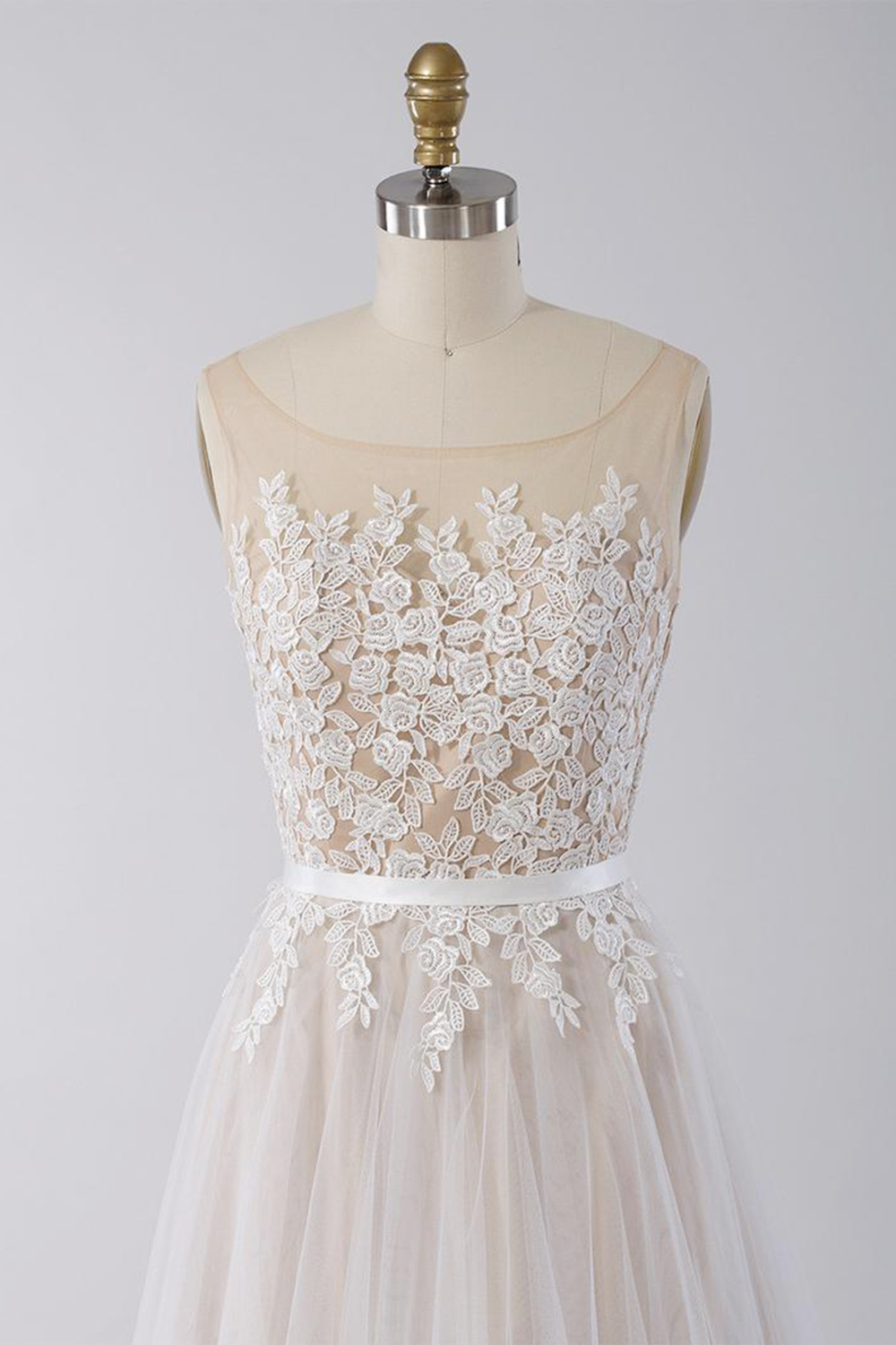 A-line Jewel Neck Sleeveless Floor-length Tulle Wedding Dress With Appliques 3