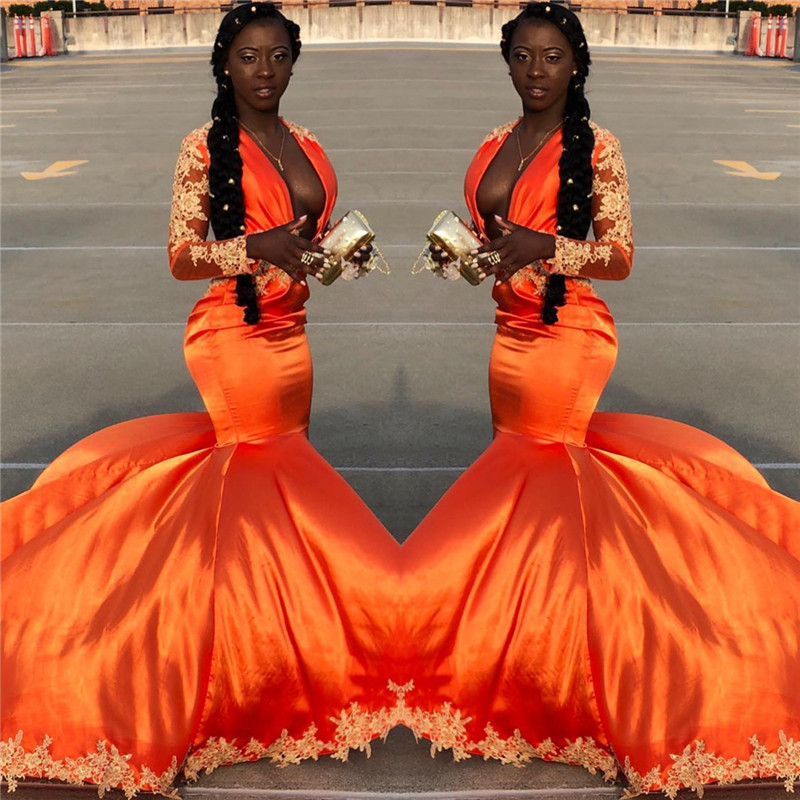 Mermaid Plunging Neckline Long Sleeves Evening Dress With Appliques 2