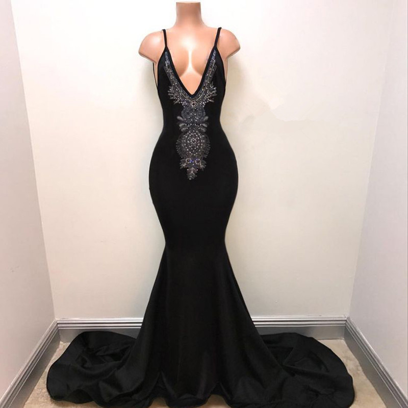 Mermaid V-neck Sleeveless Court Train Formal Dress With Beading 2