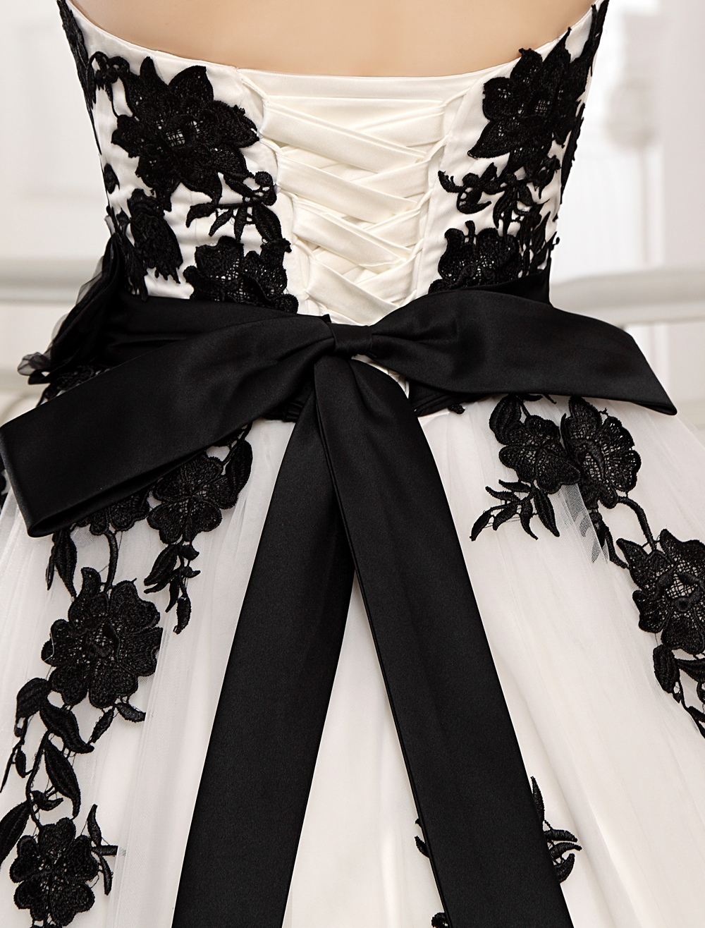 A-line Strapless Sleeveless Court Train Lace Bridal Gown With Appliques 8