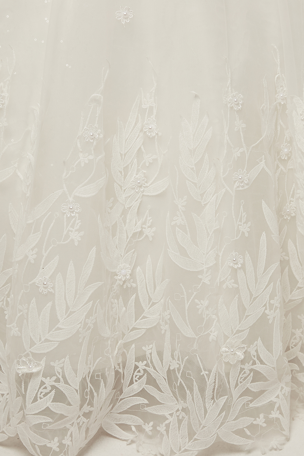 Jewel Neck Short Sleeves Floor-length Tulle Wedding Dress With Ruffles 10