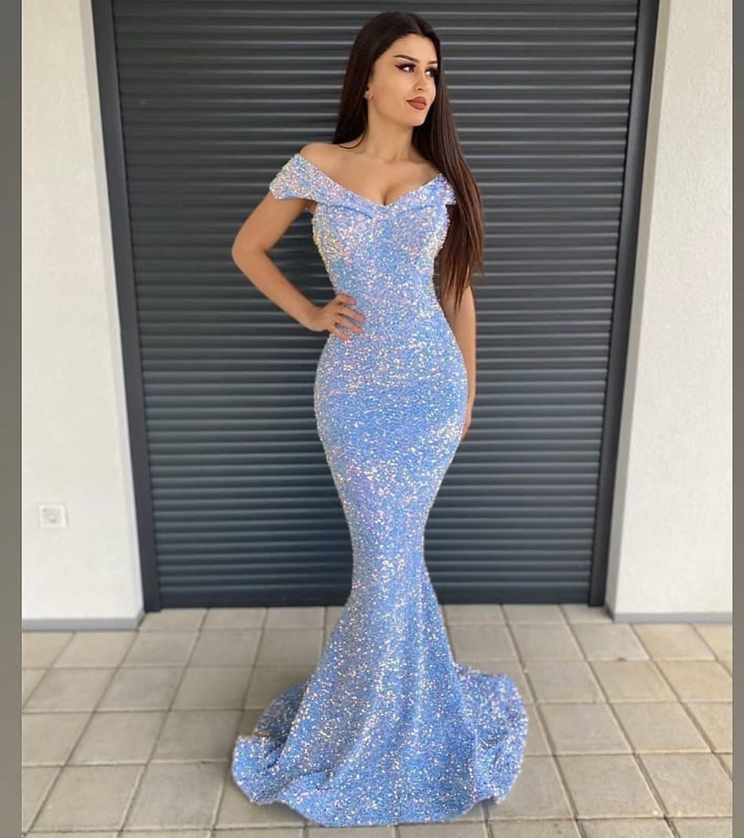 Mermaid Off-the-shoulder Sleeveless Sweep / Brush Train Evening Dress With Ruffles 2