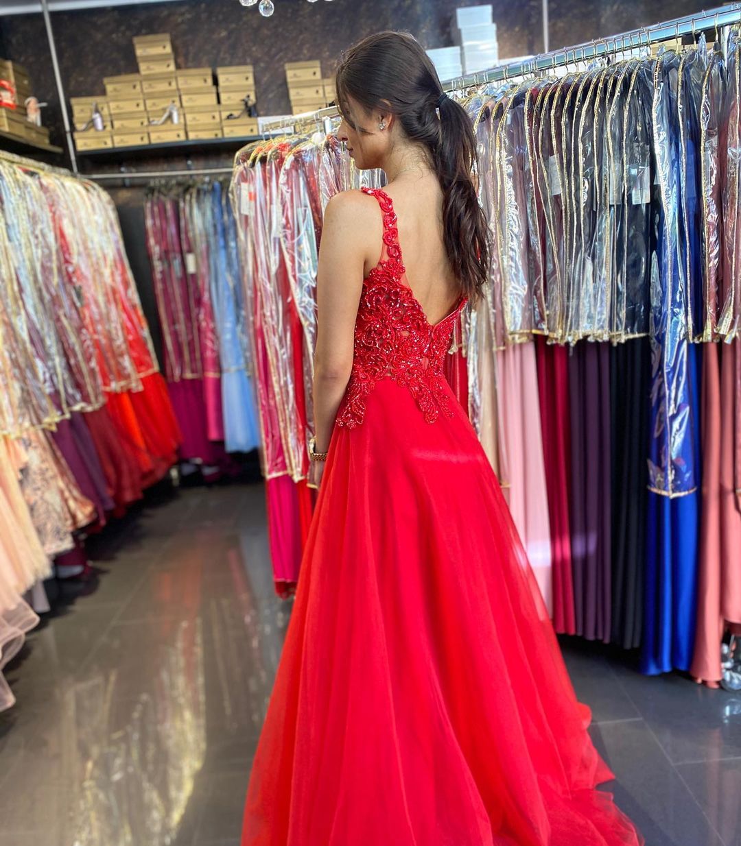 A-line V-neck Sleeveless Floor-length Tulle Formal Dress With Lace 2