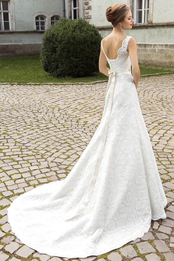 A-line V-neck Sleeveless Court Train Bridal Gown With Crystal 3