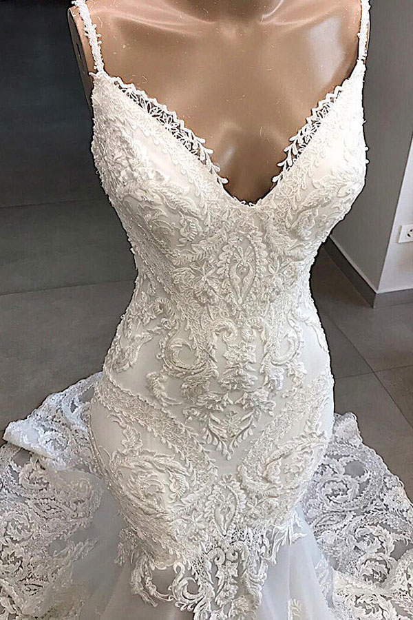 Mermaid Spaghetti Straps V-neck Sleeveless Court Train Tulle Wedding Gown With Appliques 3