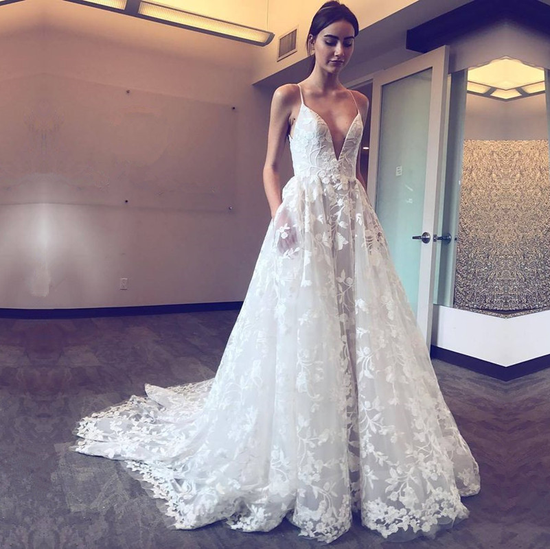 V-neck Sleeveless Floor-length Wedding Gown With Lace 2
