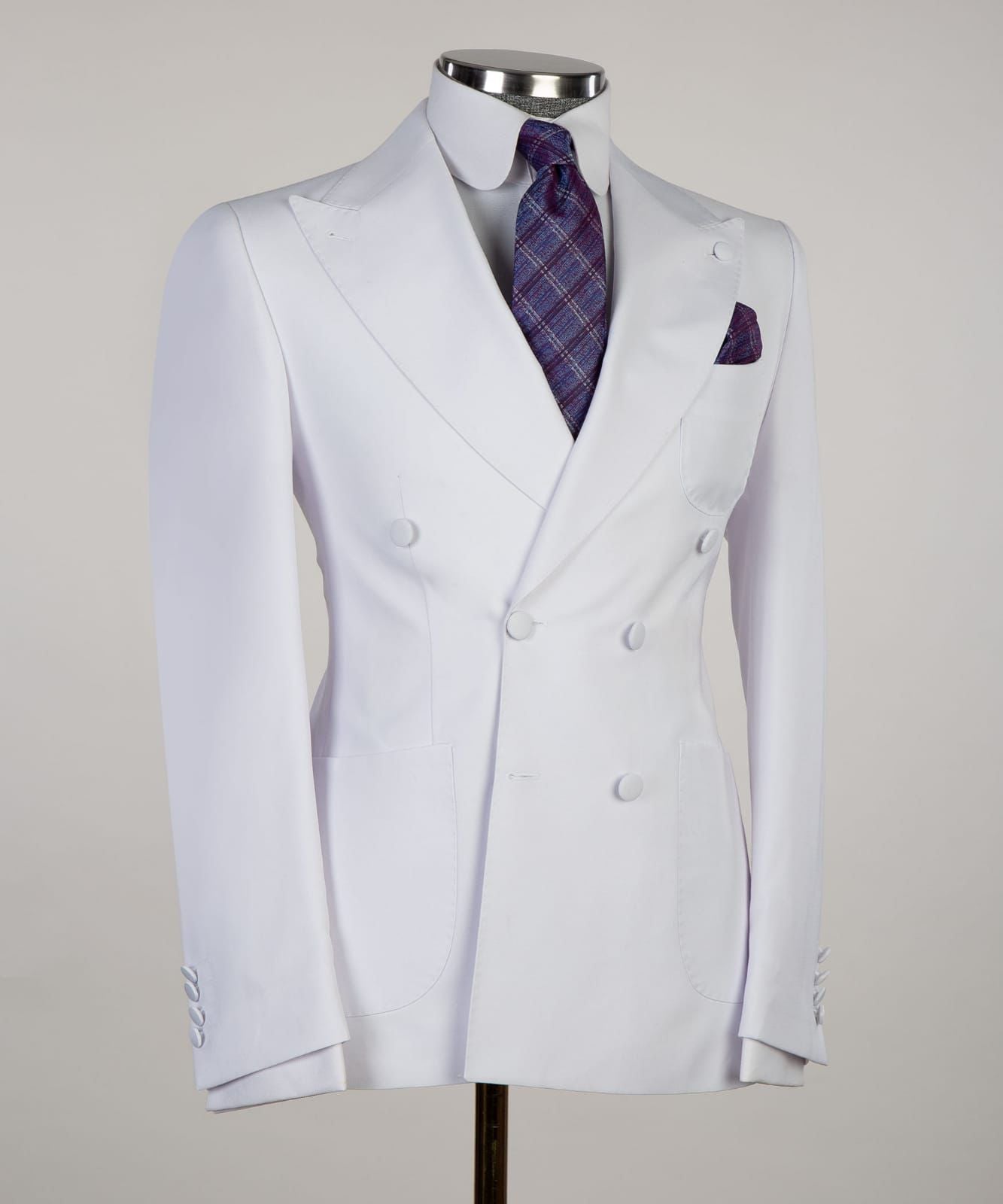 White Two Pieces Wedding Suit with Peaked Lapel 3