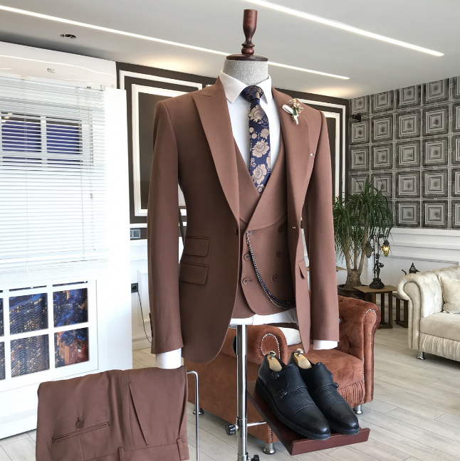 Brown Peaked Lapel Business Suit 2