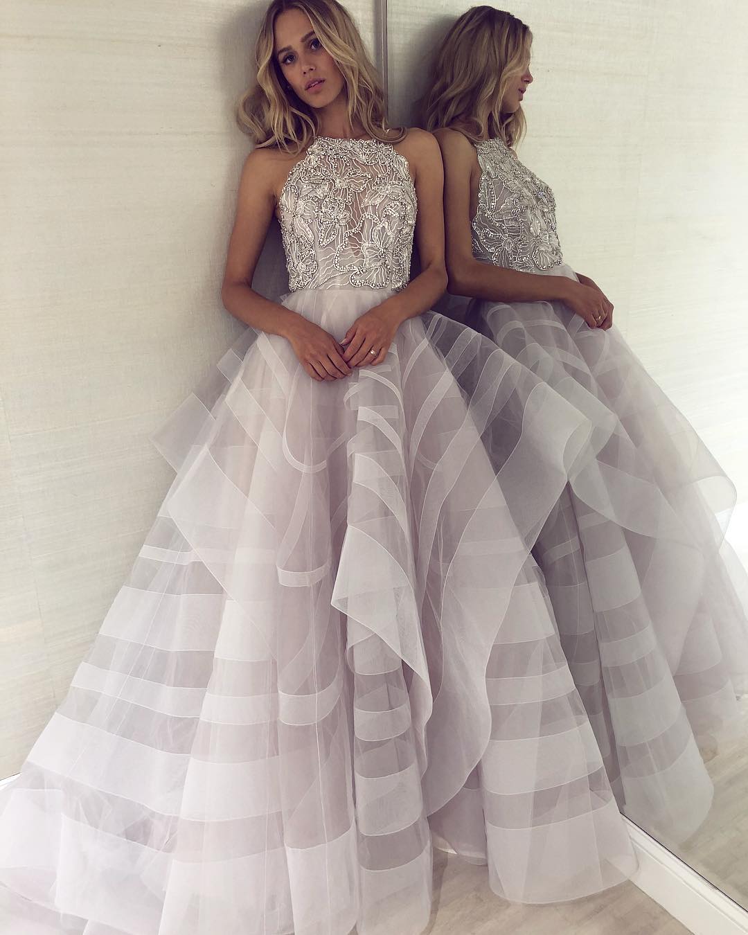 A-line Halter-neck Sleeveless Floor-length Organza Evening Gown With Appliques 4