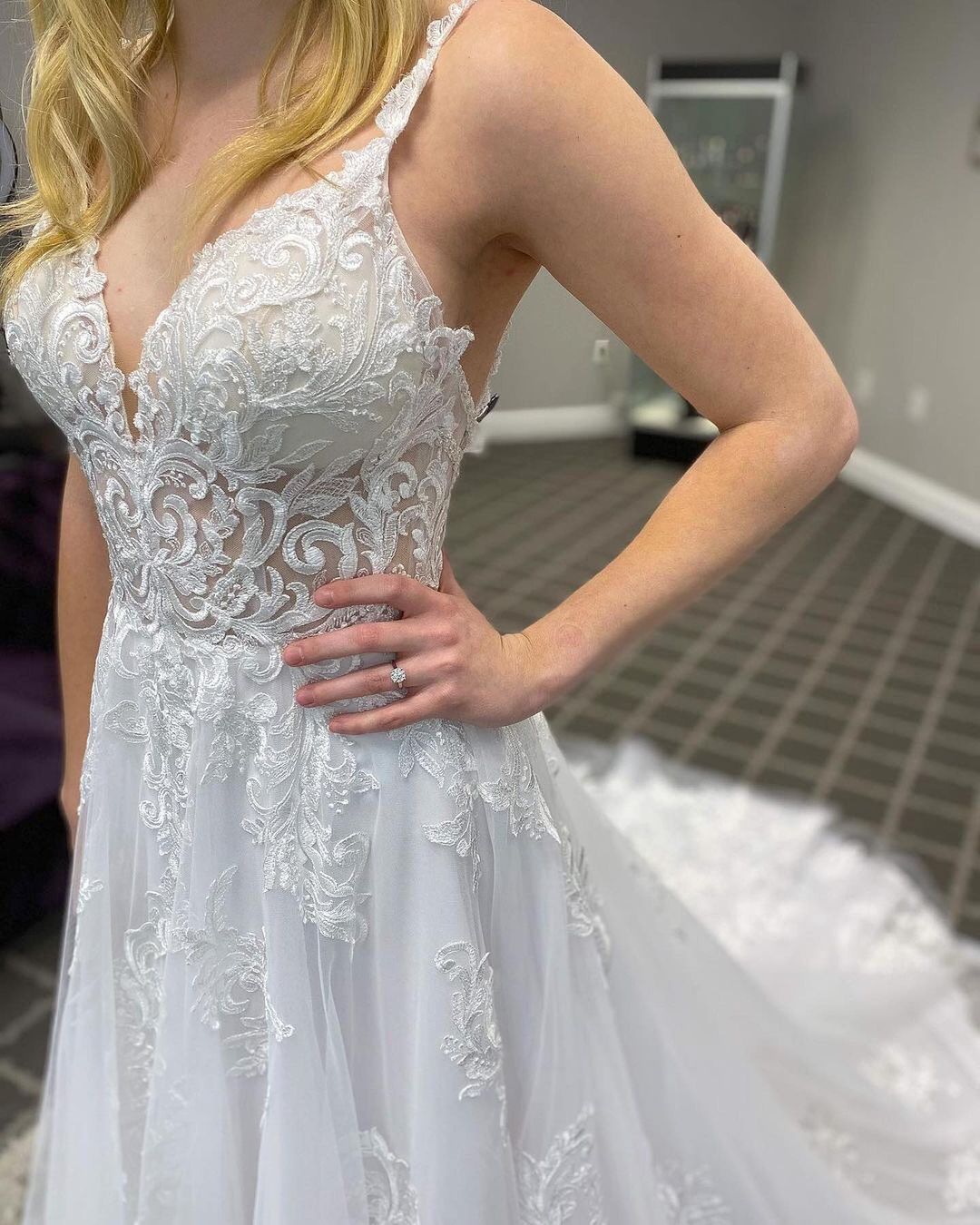 A-line Spaghetti Straps Sleeveless Floor-length Lace Bridal Dress With Lace 3