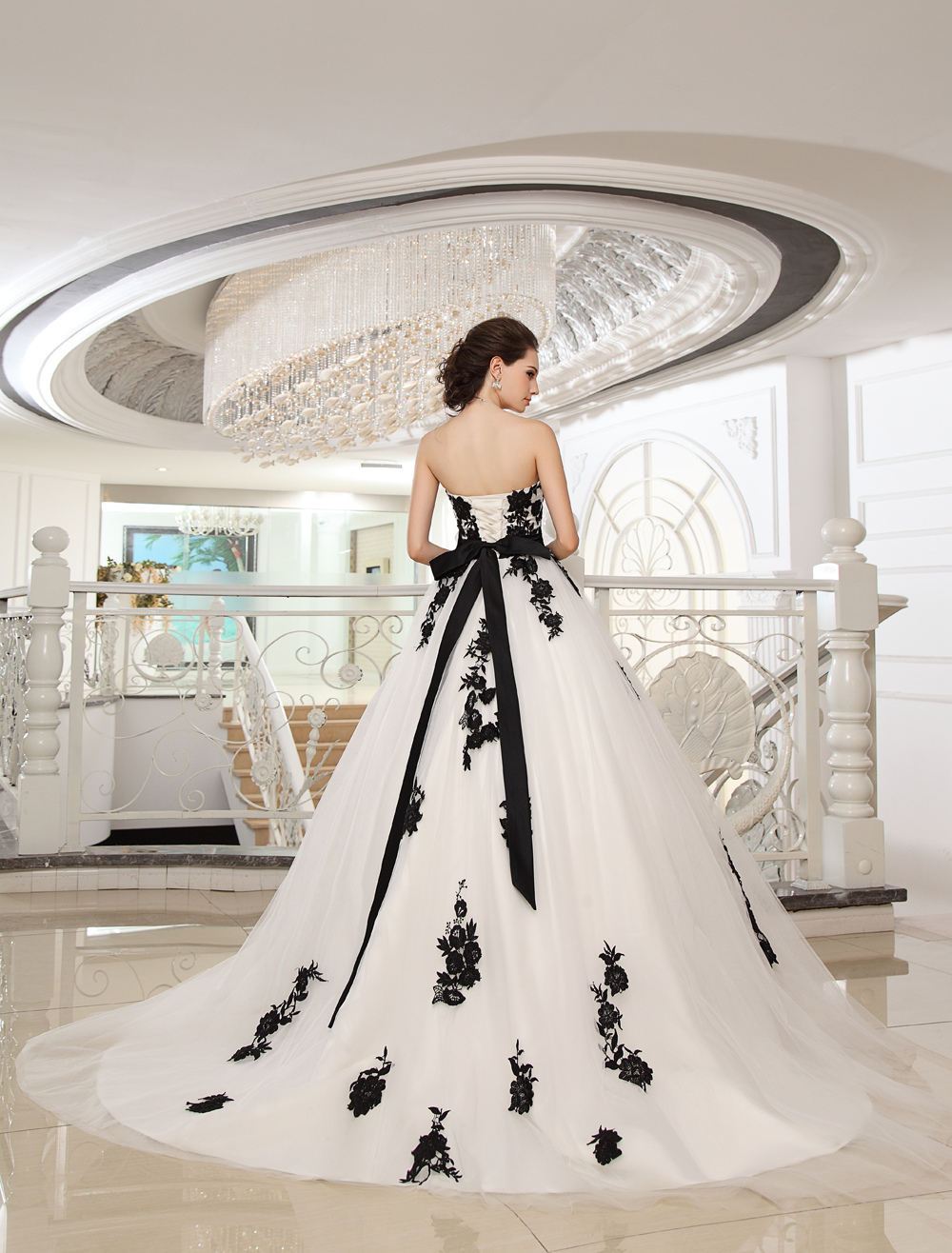 A-line Strapless Sleeveless Court Train Lace Bridal Gown With Appliques 4