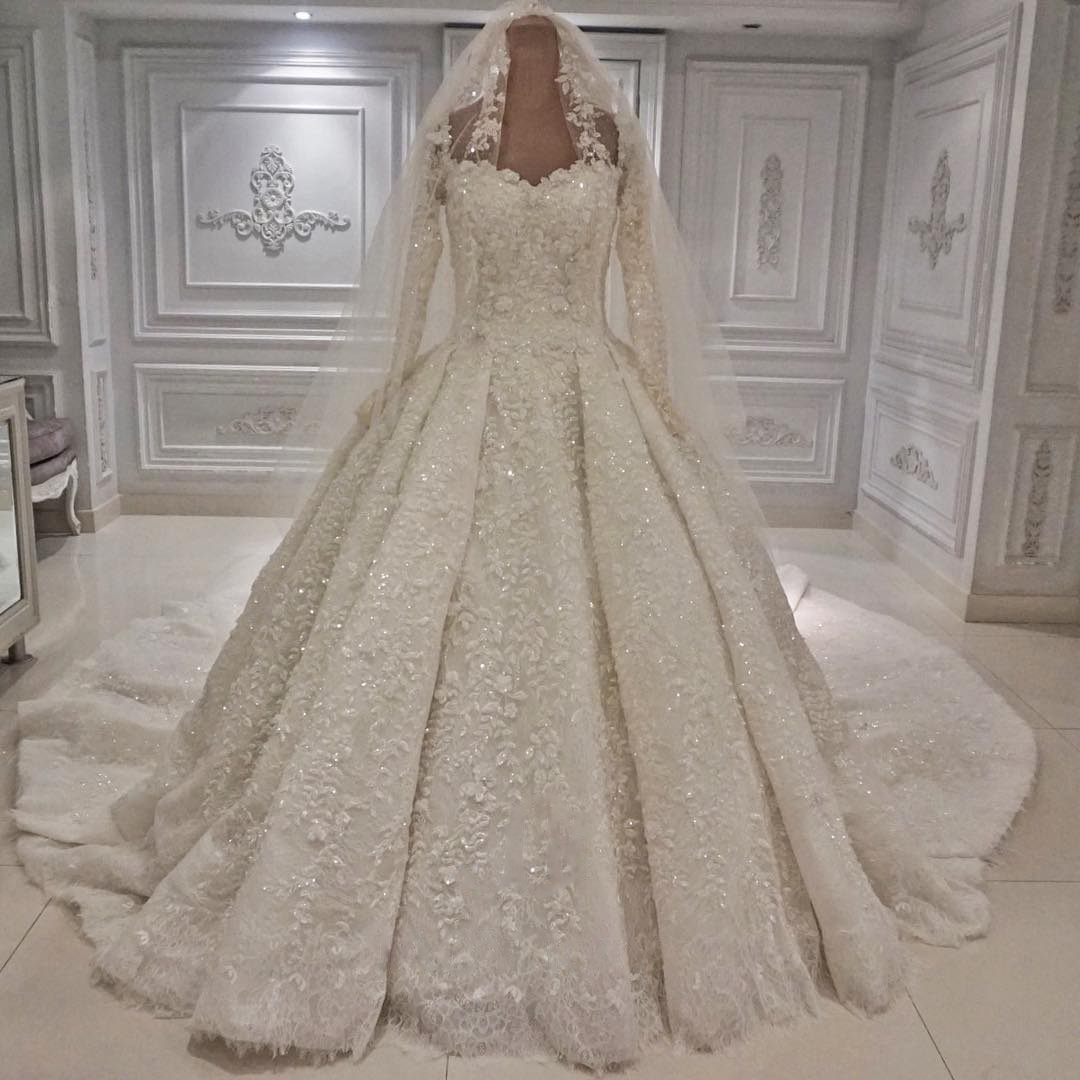 Ball Gown Sweetheart Neck Long Sleeves Court Train Bridal Dress With Lace 2