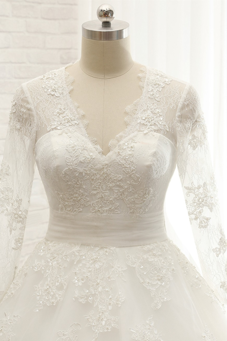 A-line V-neck Long Sleeves Floor-length Tulle Wedding Gown With Lace 3