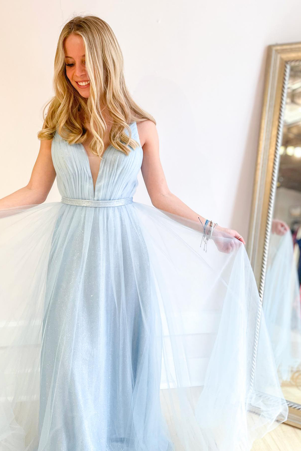 A-line Spaghetti Straps Sweetheart Neck Sleeveless Floor-length Tulle Formal Dress With Ruffles 2